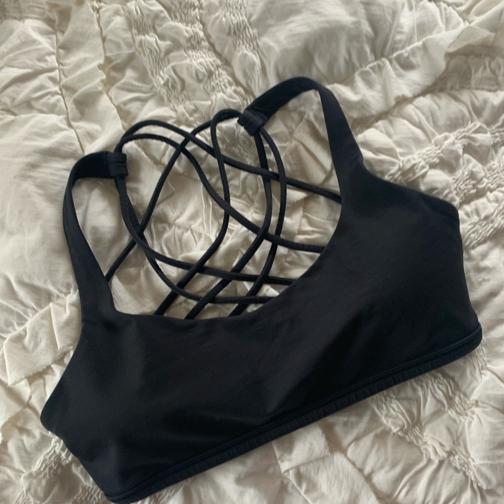 Lululemon free to be wild bra